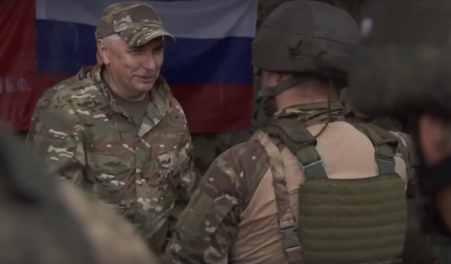 Военные, отличившиеся в ходе отражения очередных атак ВСУ на Ореховском направлении, получили награды