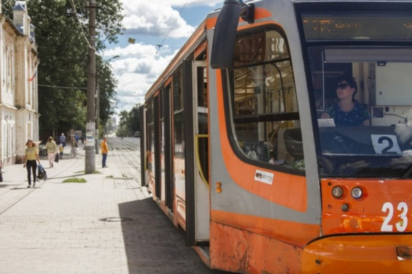 В Смоленске временно изменили движение трамваев по маршрутам № 2 и №4