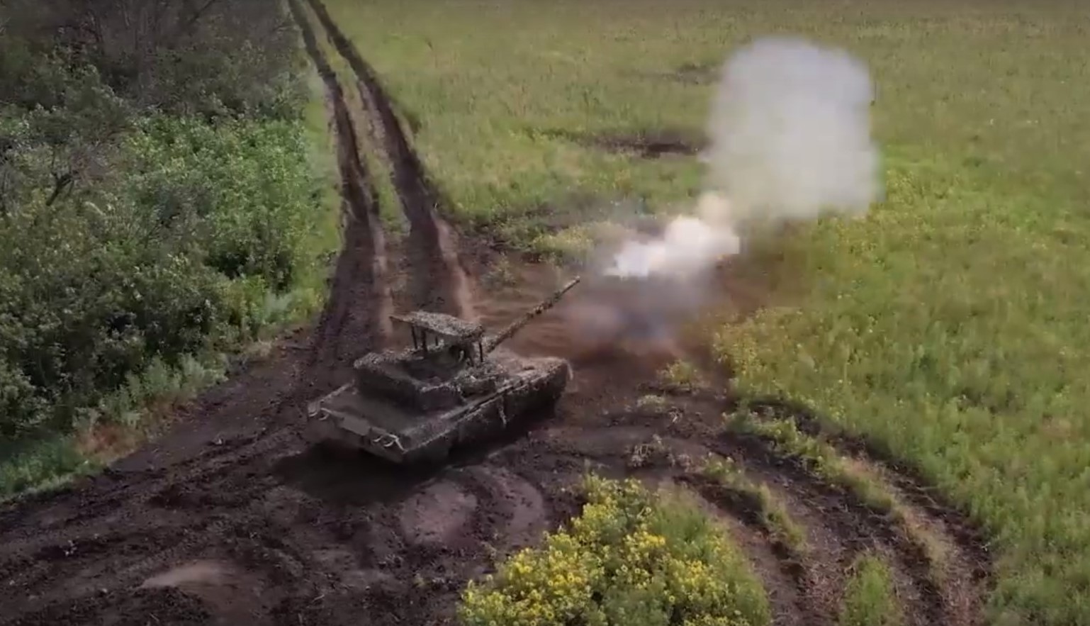 В Минобороны РФ рассказали о боевой работе экипажей танков Т-80 Западного военного округа