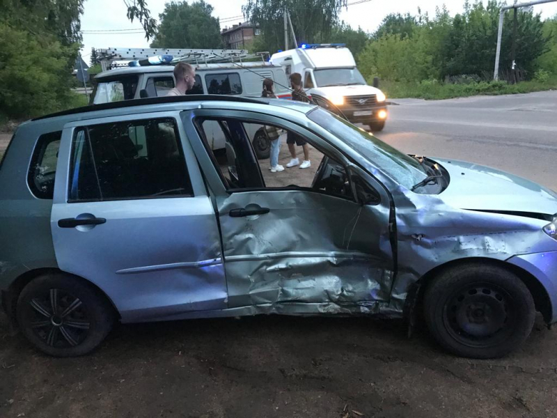 В Рославле возбудили уголовное дело по факту ДТП, в котором пострадала пассажир иномарки