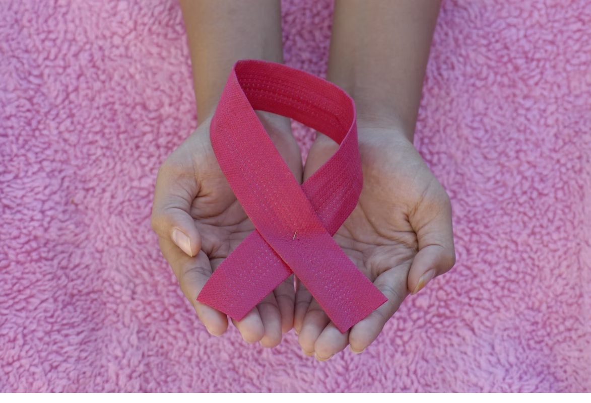 Смоленщина присоединилась к Неделе борьбы с раком молочной железы