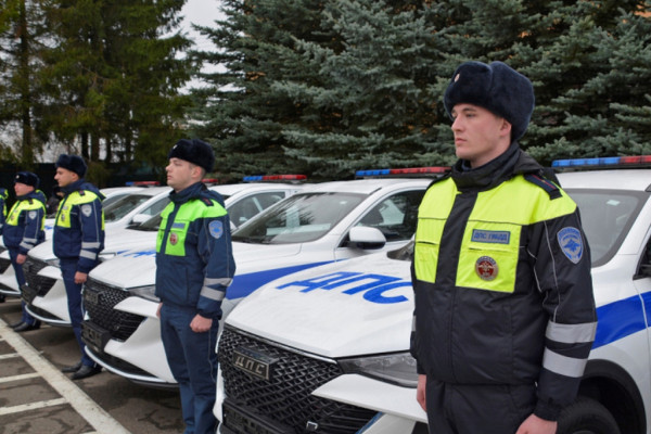 Автопарк Госавтоинспекции Смоленской области пополнился новыми служебными автомобилями
