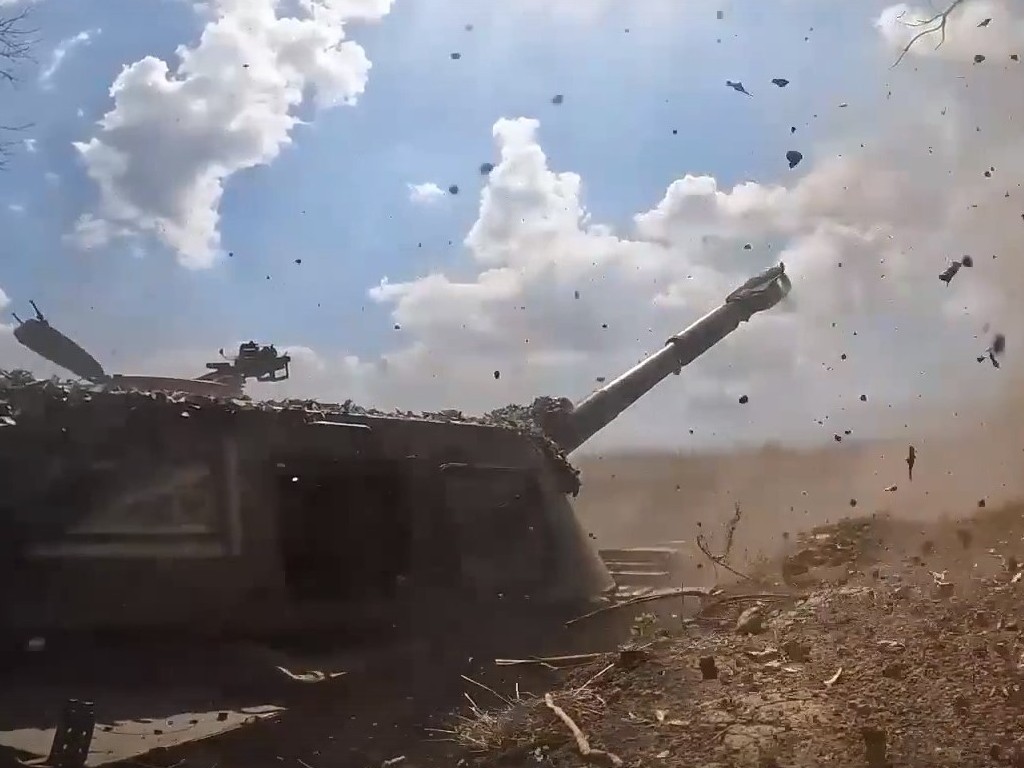 Расчеты 152-мм САУ «Акация» громят противника на Купянском направлении