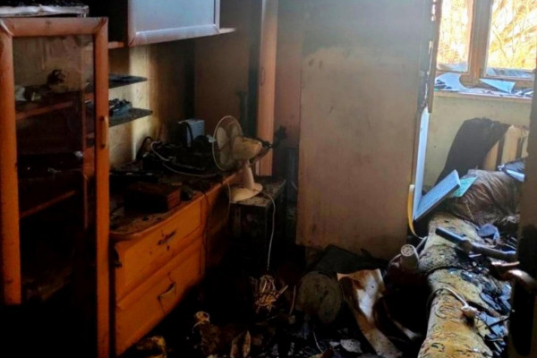 В Смоленске в поселке Красный Бор тушили пожар в пятиэтажном доме