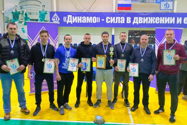 Сотрудники смоленского УФСИН стали «золотыми» призёрами соревнований по гиревому спорту