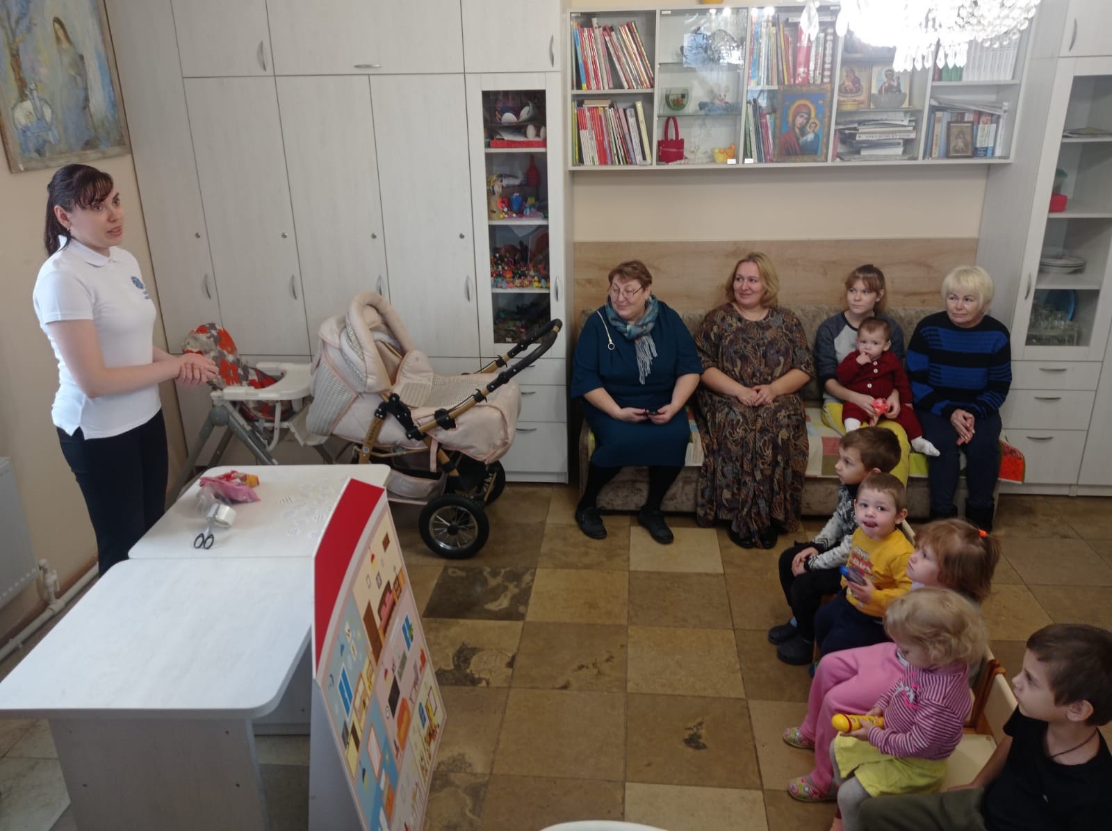 Энергетики «Смоленскэнерго» посетили «Смоленский дом для мамы»