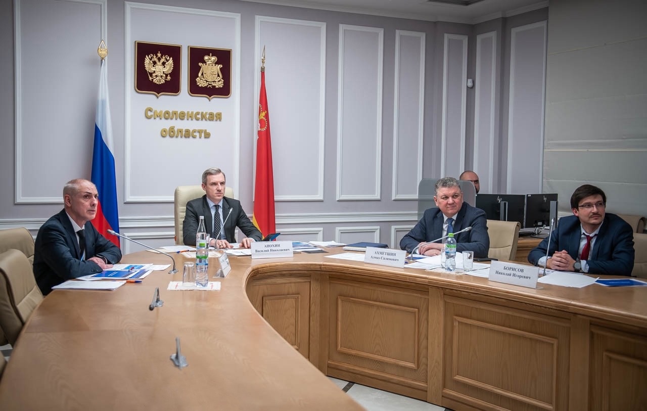 Василий Анохин на совещании с представителями «Газпрома» обсудил газификацию Смоленской области