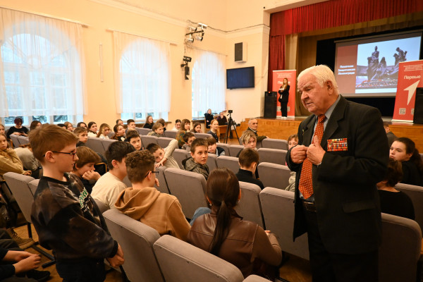 Смоленские школьники провели мероприятие, посвященное снятию блокады Ленинграда