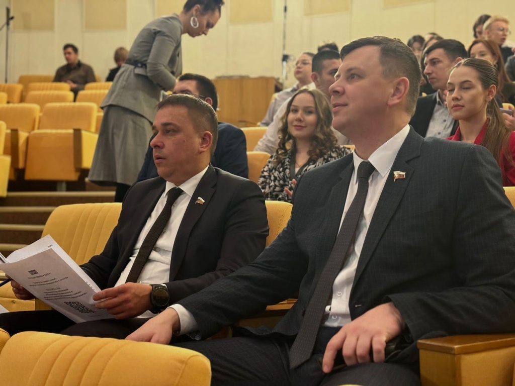 Сенатор Артем Малащенков сообщил, что в смоленских школах могут появиться отвечающие за безопасность и антитеррор сотрудники