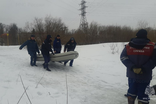 В Смоленске полицейские спасли на Днепре ребёнка