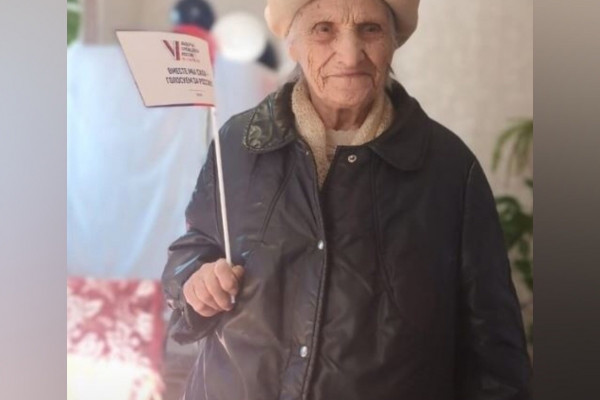 101-летняя смолянка проголосовала на выборах президента России