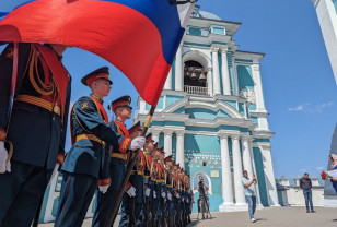 Василий Анохин поздравил смоленских военнослужащих с профессиональным праздником