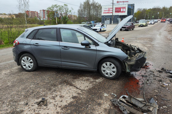 Стали известны подробности страшной аварии на Досуговском шоссе в Смоленске