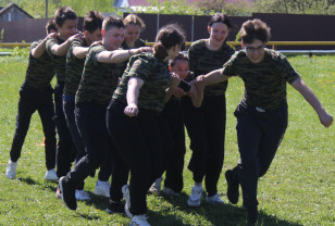 В Кардымовском районе школьники сыграли  в военно-спортивную игру «ЗАРНИЦА 2.0»