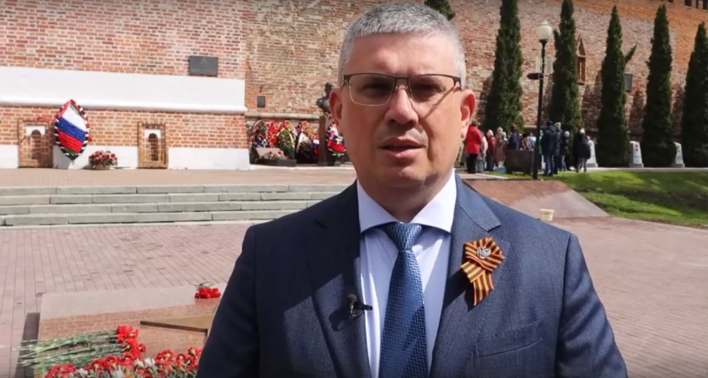 Александр Новиков в видеообращении поздравил жителей Смоленска с Днём Победы